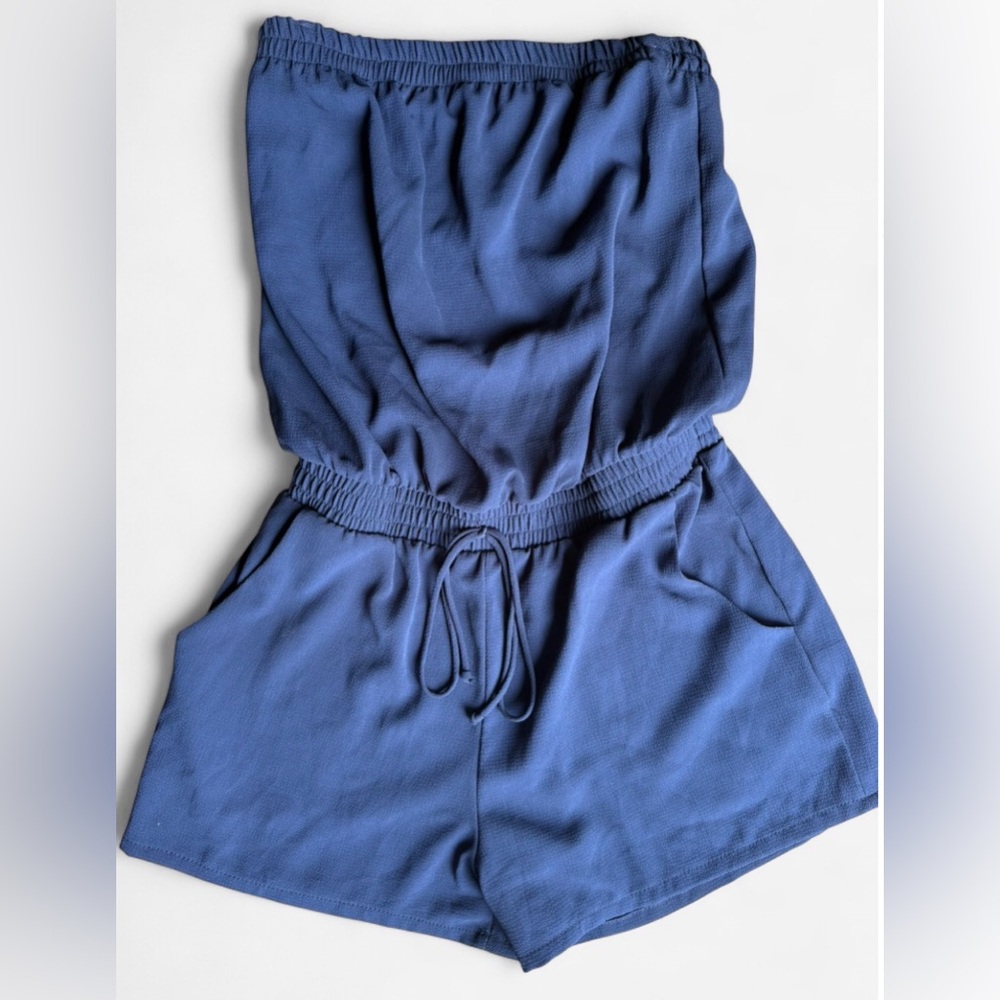 Strapless MOD on trend women’s romper size S